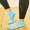 Closed Toe 5 Finger Grip Socks