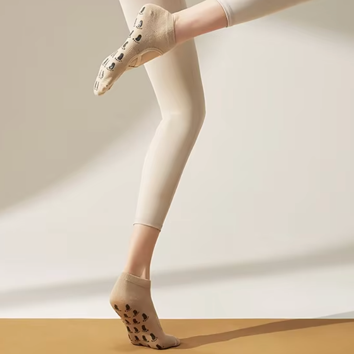 Grip Socks With Front Straps- Closed Five Fingers