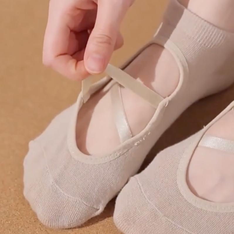 Grip Socks With Front Straps- Closed Five Fingers