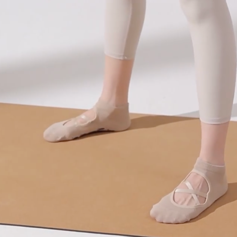 Grip Socks With Front Straps- Closed Five Fingers
