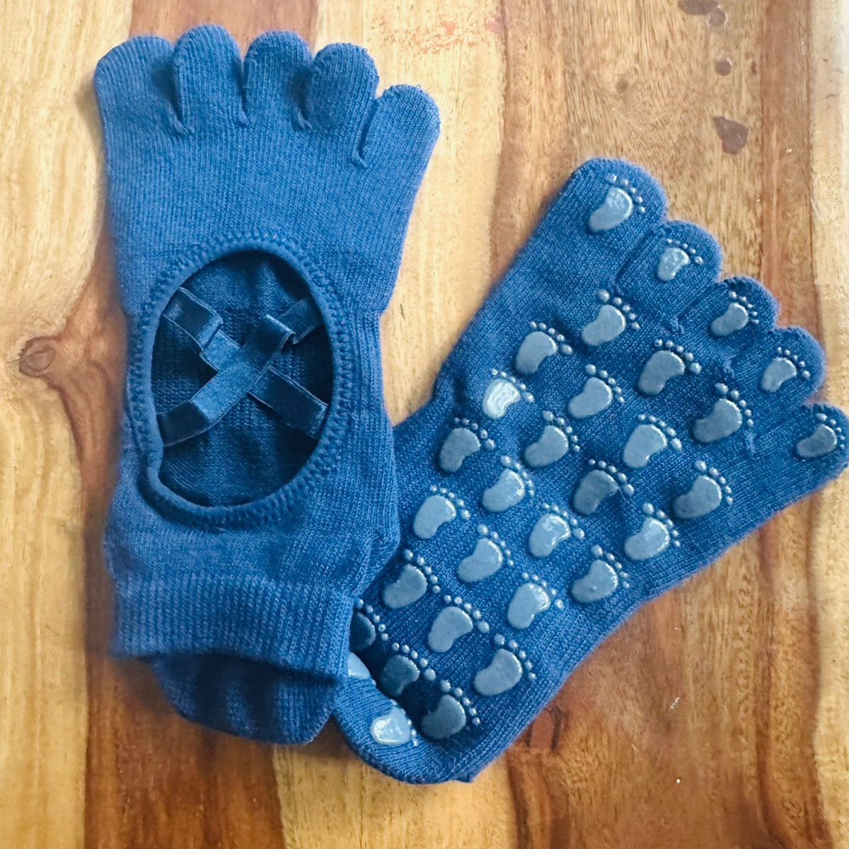 Grip Socks With Front Straps- Closed Five Fingers